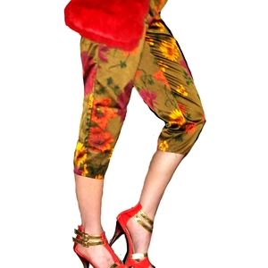 Dolce & Gabbana multicolor silk capri pants, great condition.  US 2